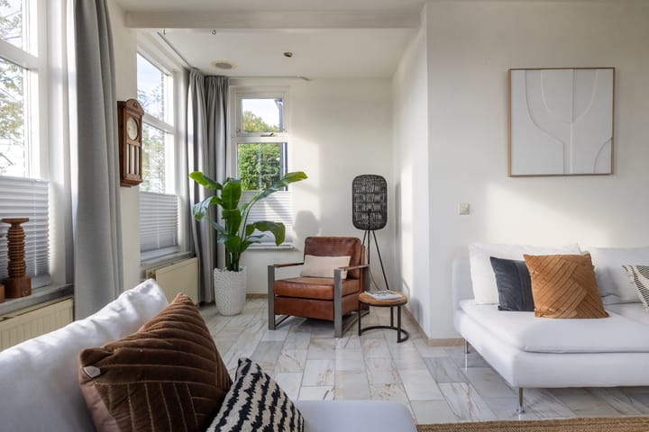 Foto 8 van Notaris d'Aumerielaan 33