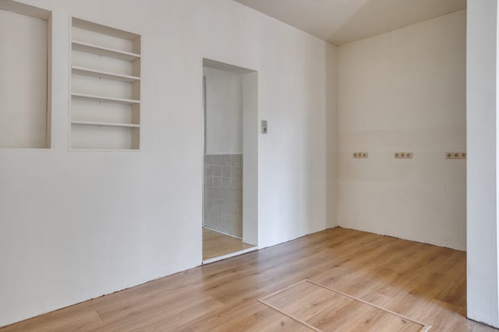 Photo 6 of Nieuweweg 56