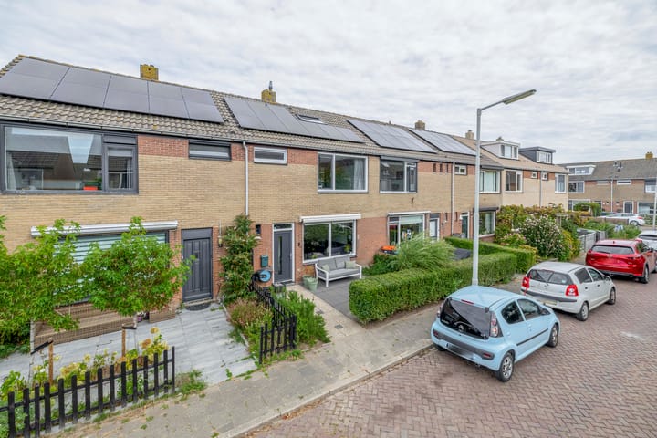 Photo 7 of Vroonstraat 19