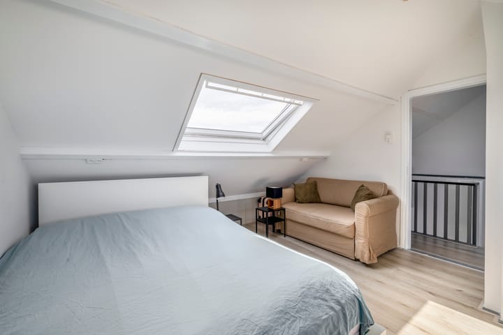 Photo 44 of Vroonstraat 19