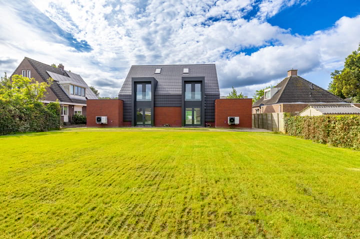 Photo 38 of Hoofdweg 39