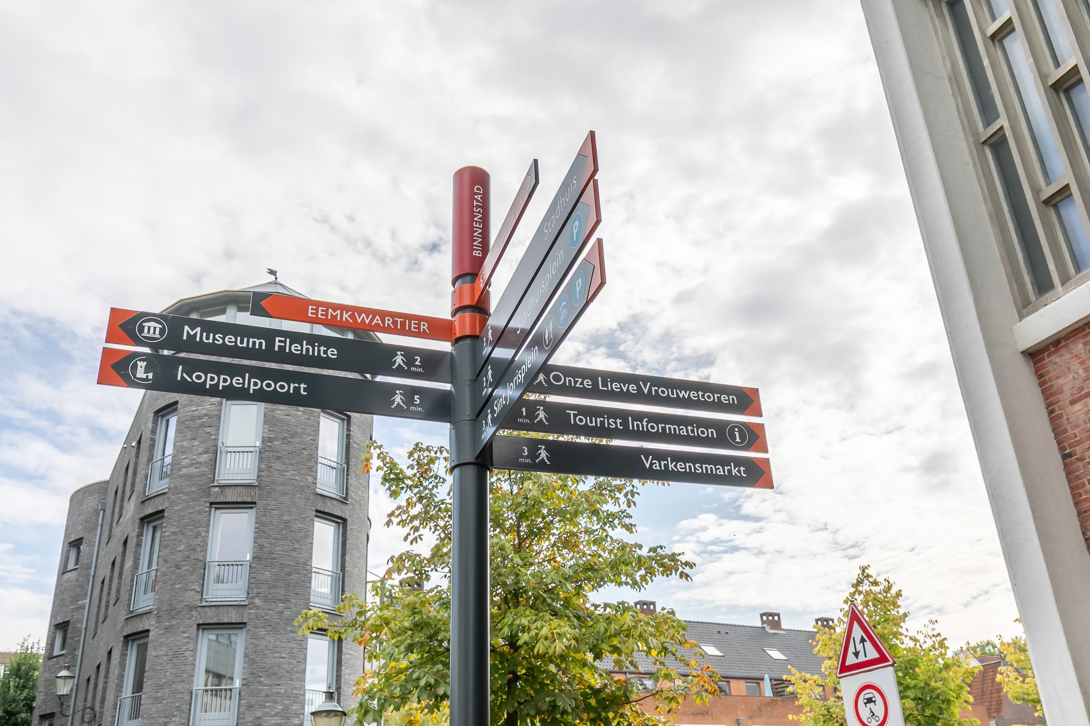 Photo 15 of Westsingel 28-F