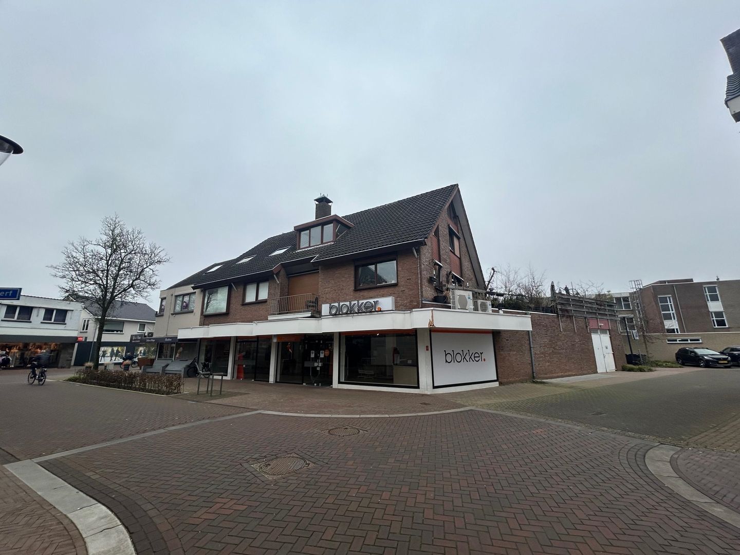 Bekijk foto 1 van Oranjestraat 8