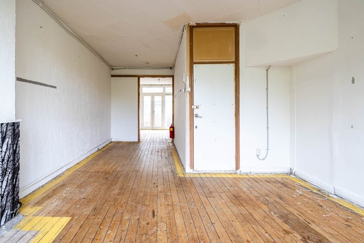 Photo 2 of Soetendaalsekade 43-02