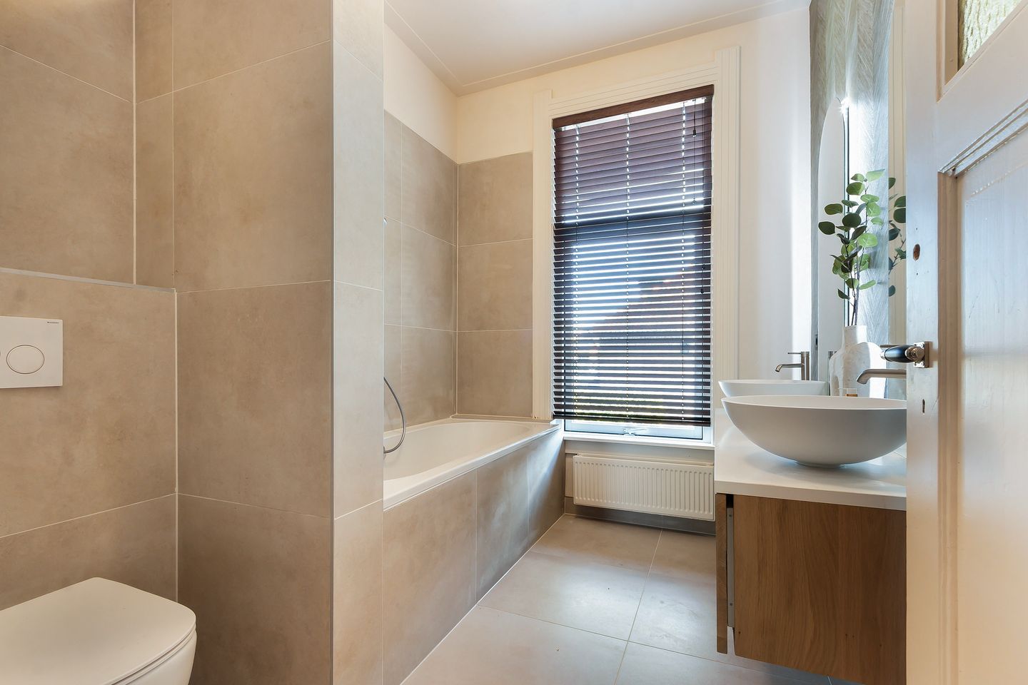 Foto 25 van Wethouder Romboutsstraat 19