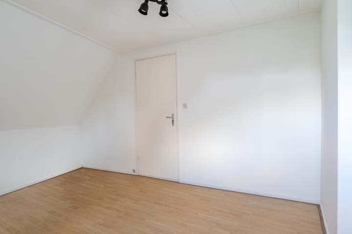 Photo 21 of Pioenstraat 2-A