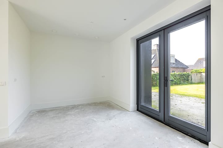 Photo 16 of Hoofdweg 41