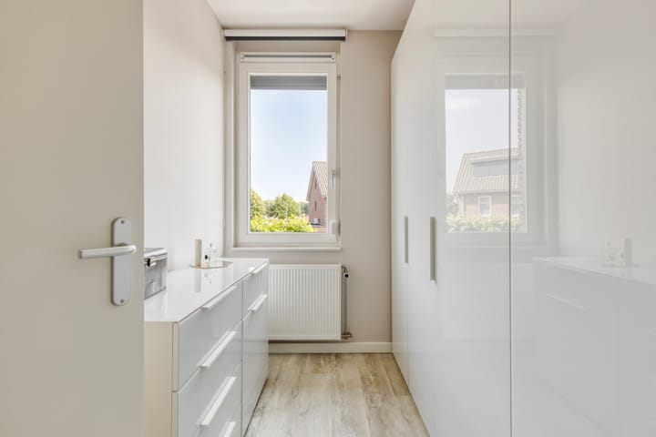 Foto 31 van Koolwitje 34