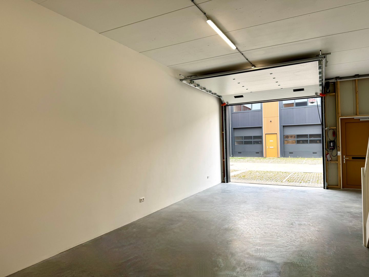 Bekijk foto 2 van Bestevaerstraat 63-H