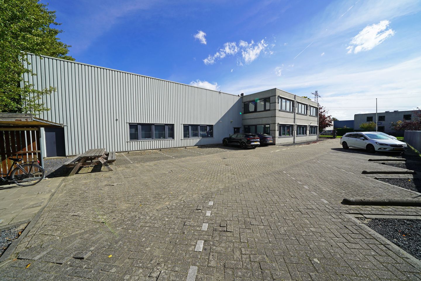 View photo 4 of Televisieweg 62