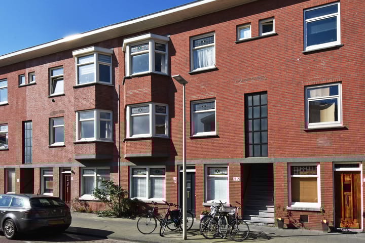 Foto 1 van Van Lansbergestraat 20