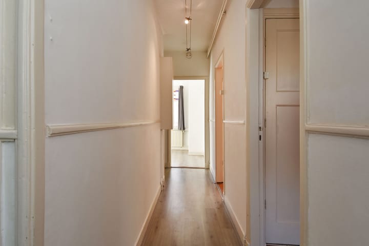 Foto 25 van Van Lansbergestraat 20