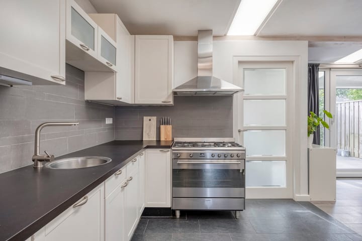 Photo 20 of Hendrikstraat 23