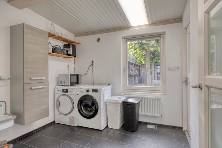 Photo 28 of Hendrikstraat 23