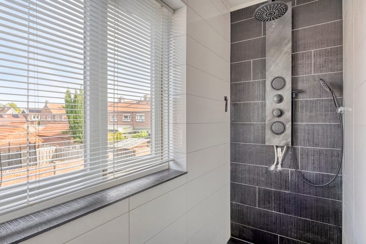 Photo 32 of Hendrikstraat 23