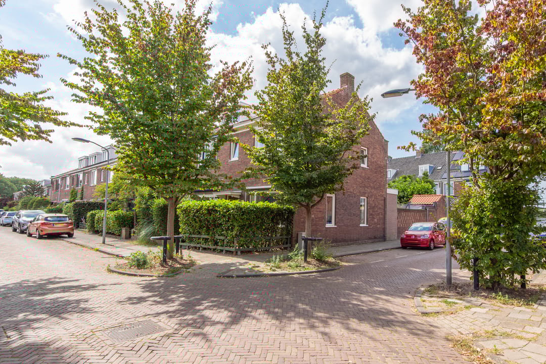 Foto 38 van Trompstraat 85