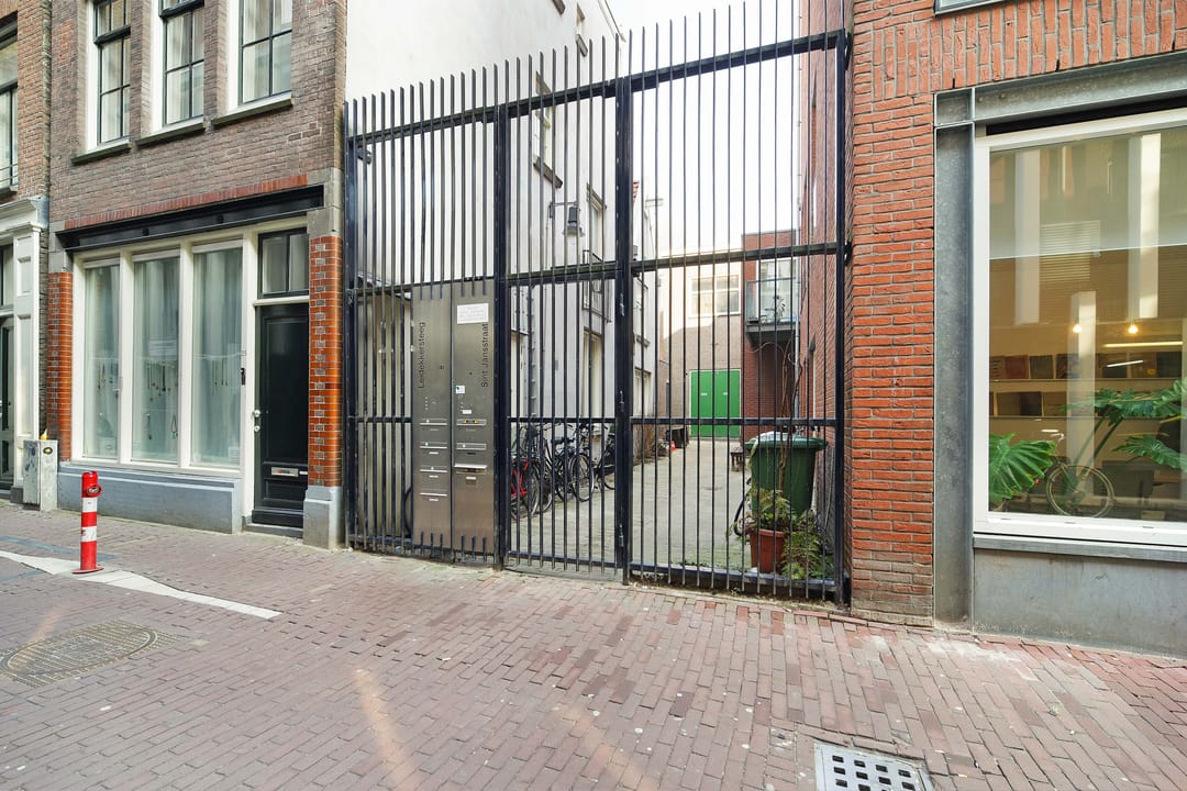 Foto 2 van Leidekkerssteeg 19-B