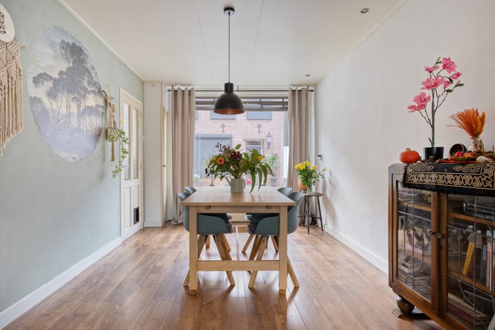 Foto 12 van Willemstraat 25