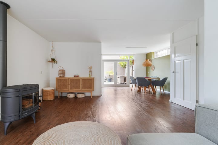 Foto 2 van Pasteurstraat 1