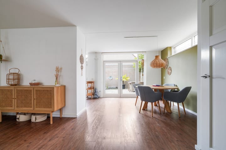 Foto 11 van Pasteurstraat 1