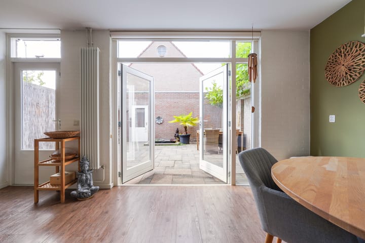 Foto 12 van Pasteurstraat 1