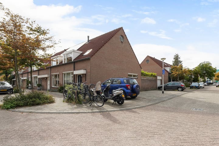 Foto 46 van Pasteurstraat 1