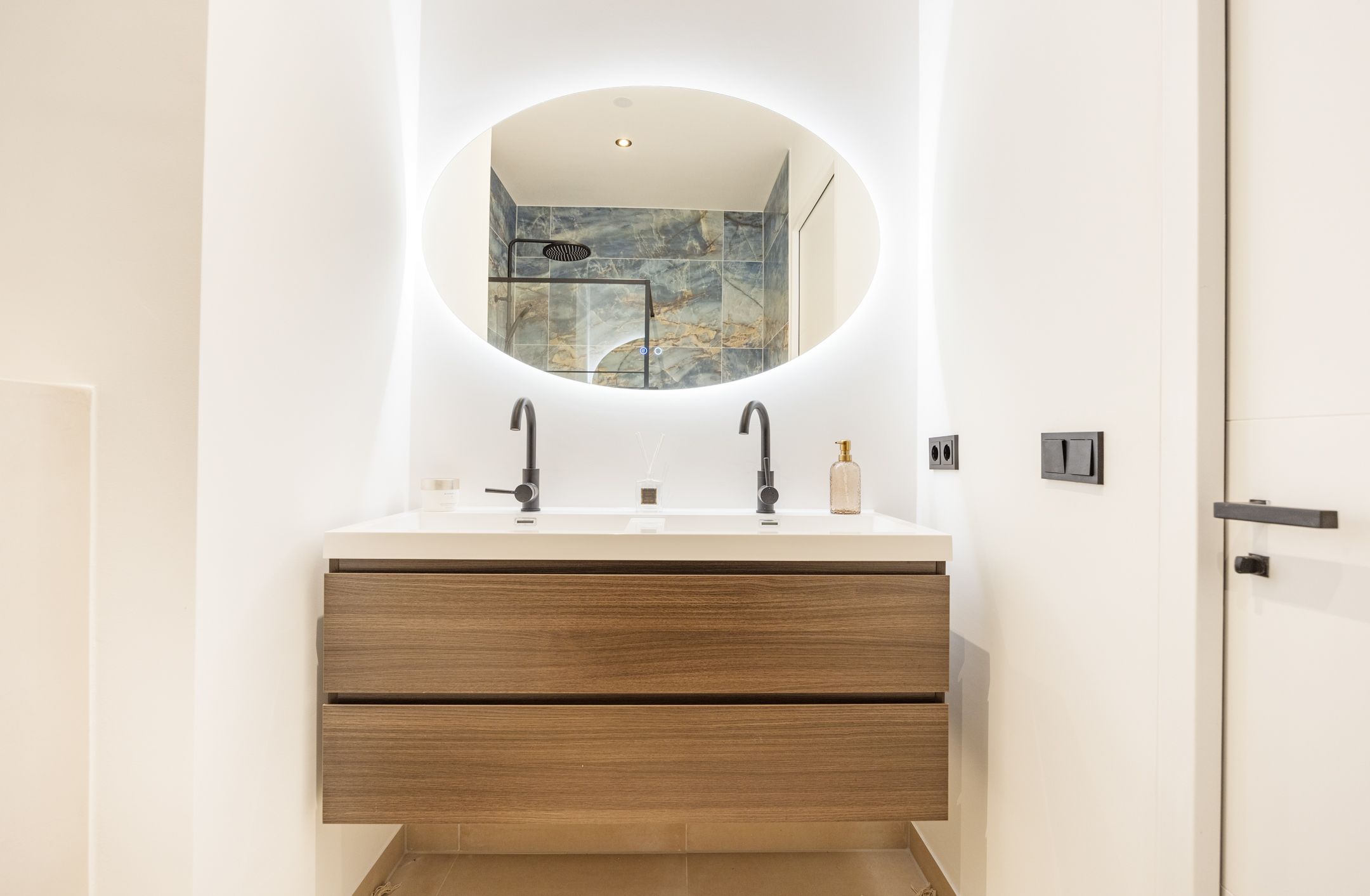 Foto 24 van Srefidensiplein 76-A