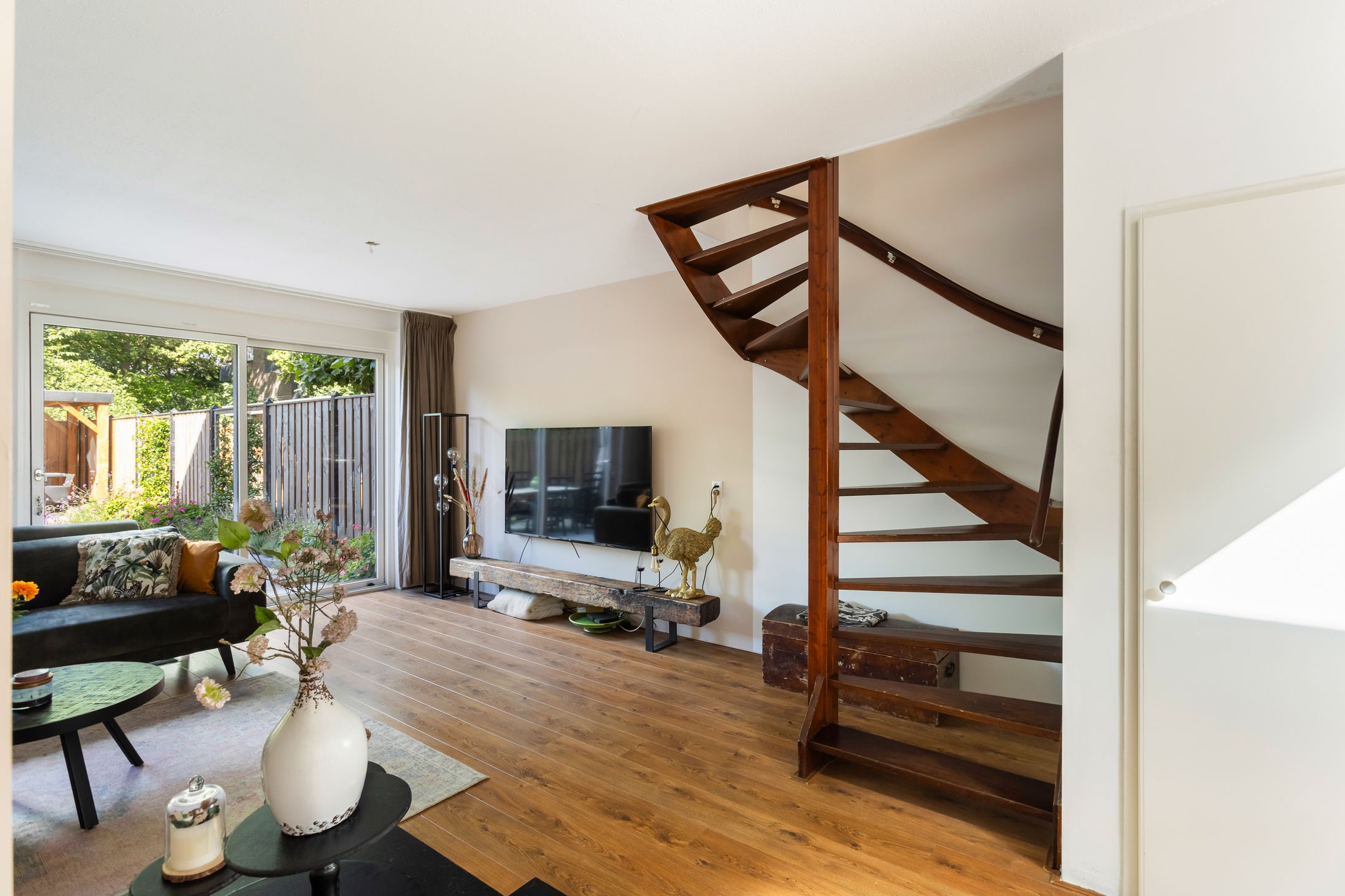 Foto 12 van Londenseplein 104