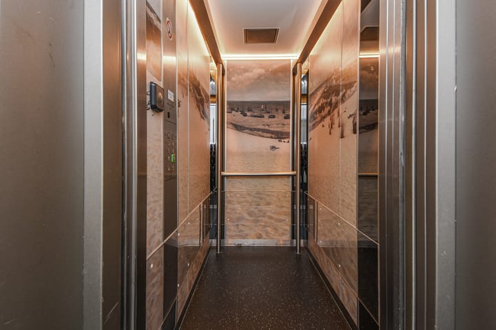 Foto 13 van Gevers Deynootplein 201