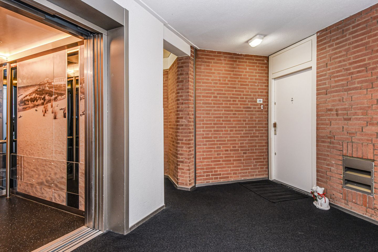 Foto 14 van Gevers Deynootplein 201