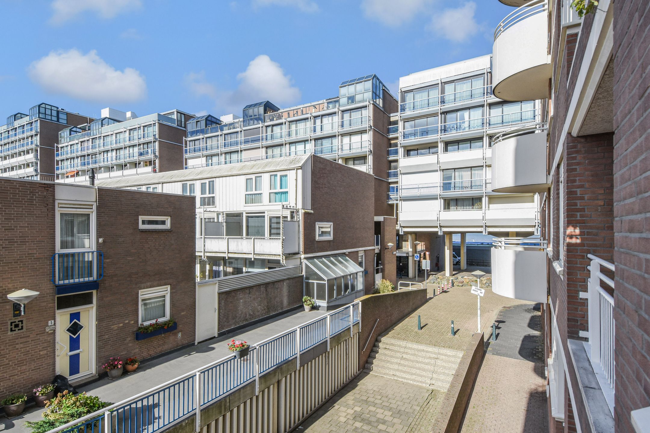 Foto 24 van Gevers Deynootplein 201