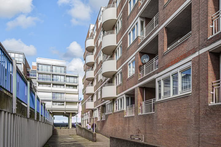 Foto 52 van Gevers Deynootplein 201