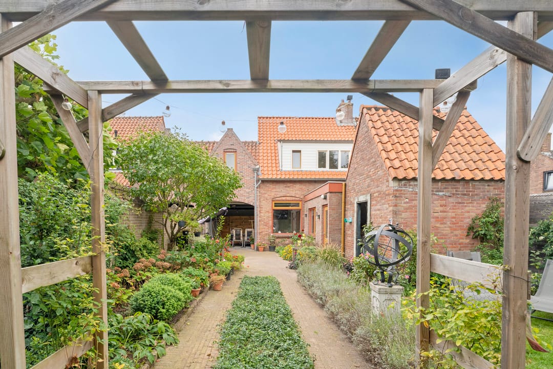 Foto 32 van Pastoor Oomenlaan 22