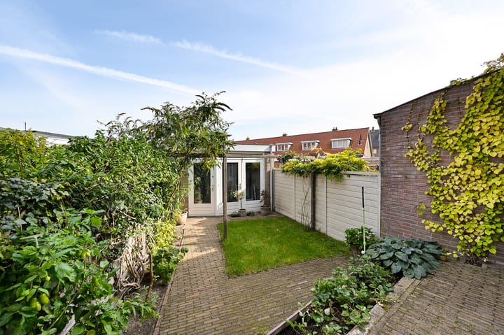 Photo 22 of Van Zuylen van Nijeveltstraat 364