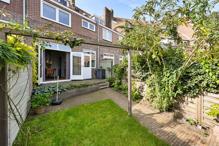 Photo 25 of Van Zuylen van Nijeveltstraat 364