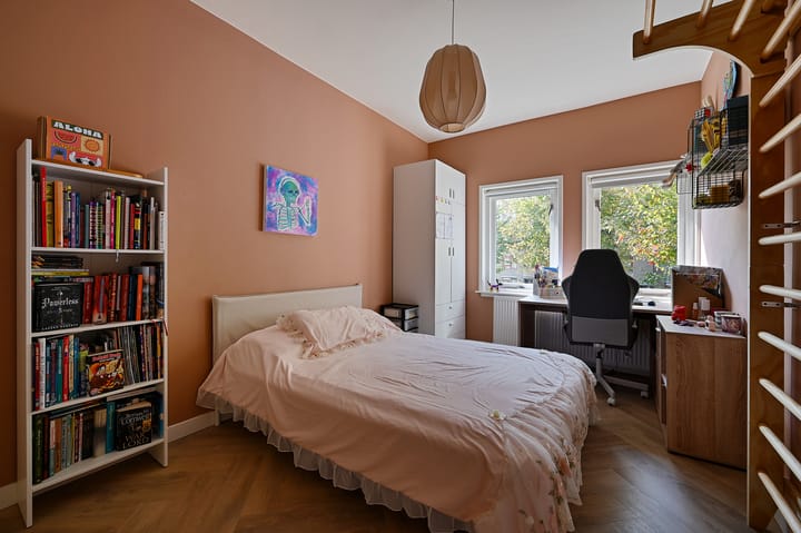 Photo 37 of Van Zuylen van Nijeveltstraat 364