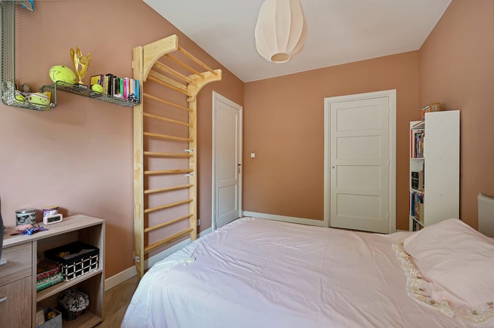 Photo 38 of Van Zuylen van Nijeveltstraat 364