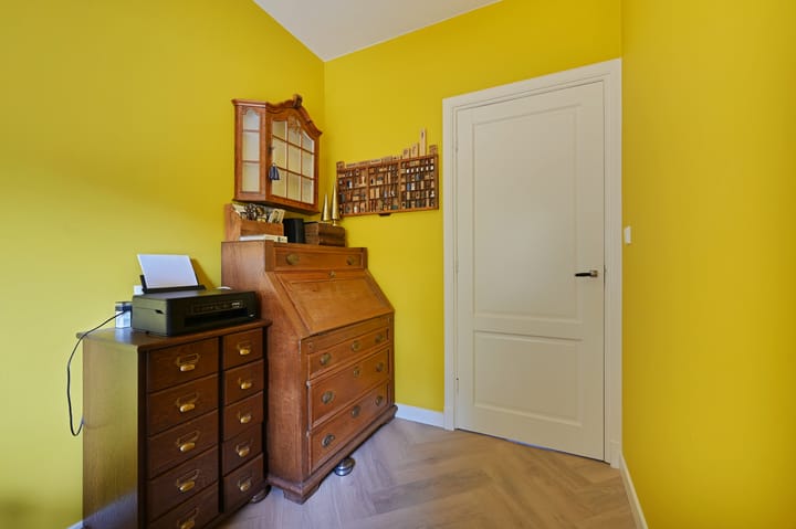 Photo 40 of Van Zuylen van Nijeveltstraat 364