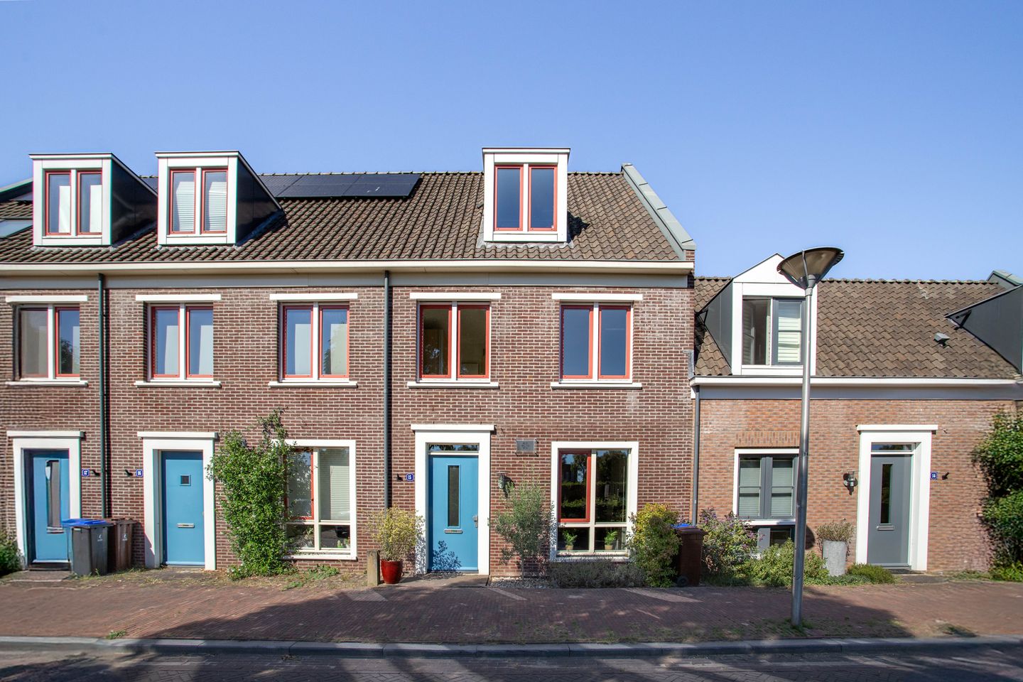 Foto 1 van Aart van der Leeuwlaan 15