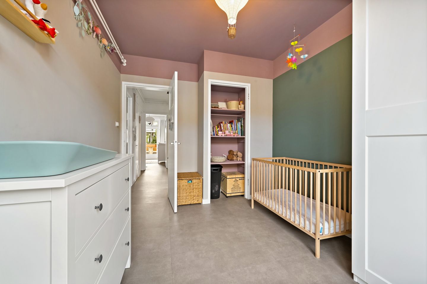 Photo 20 of Theresiastraat 297