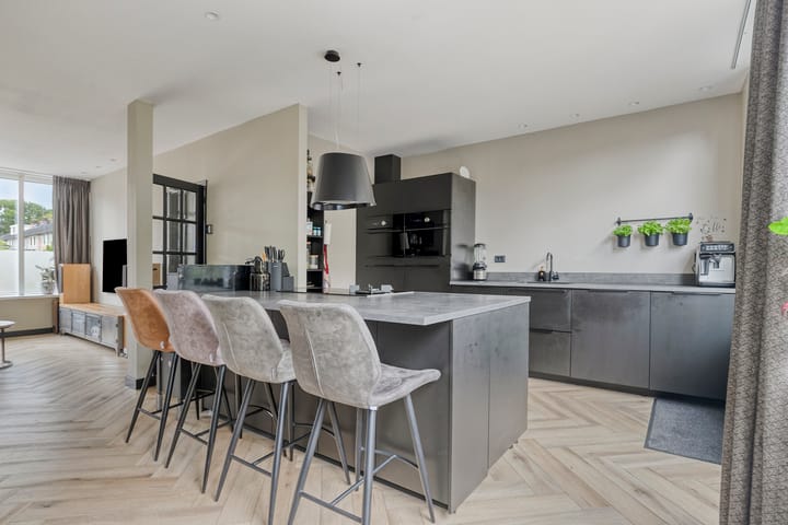 Foto 3 van Raaigras 47