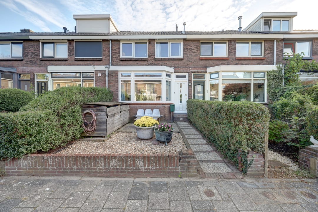 Photo 1 of Van Manderstraat 24