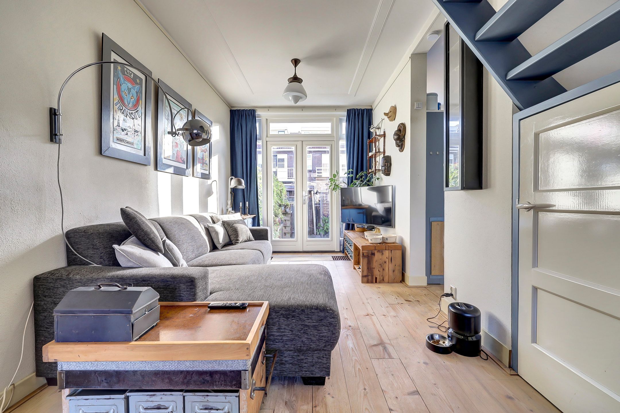 Photo 12 of Van Manderstraat 24