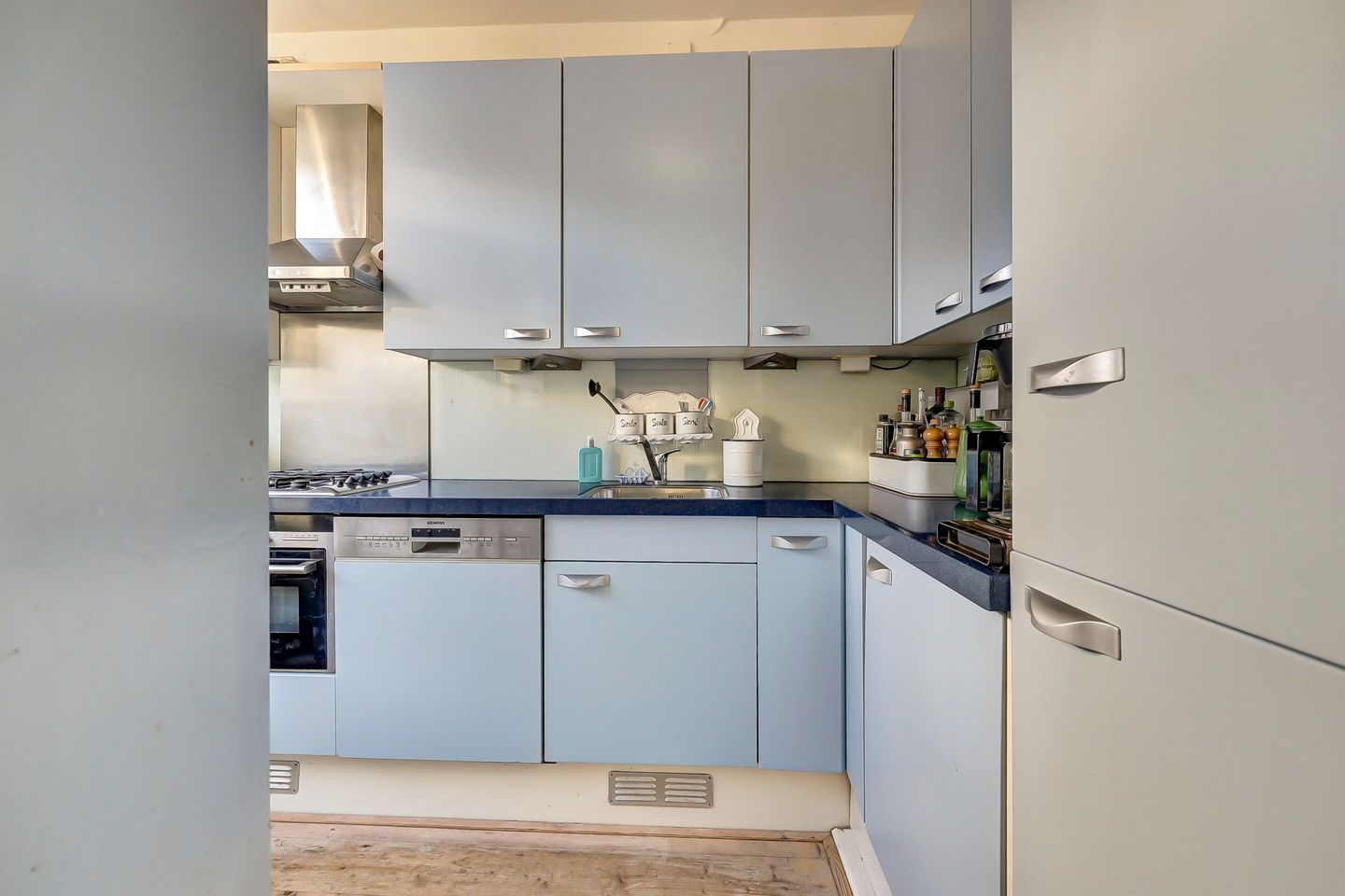 Photo 14 of Van Manderstraat 24