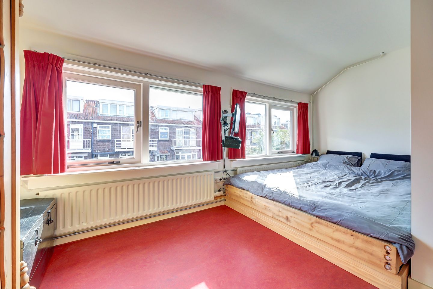 Photo 19 of Van Manderstraat 24