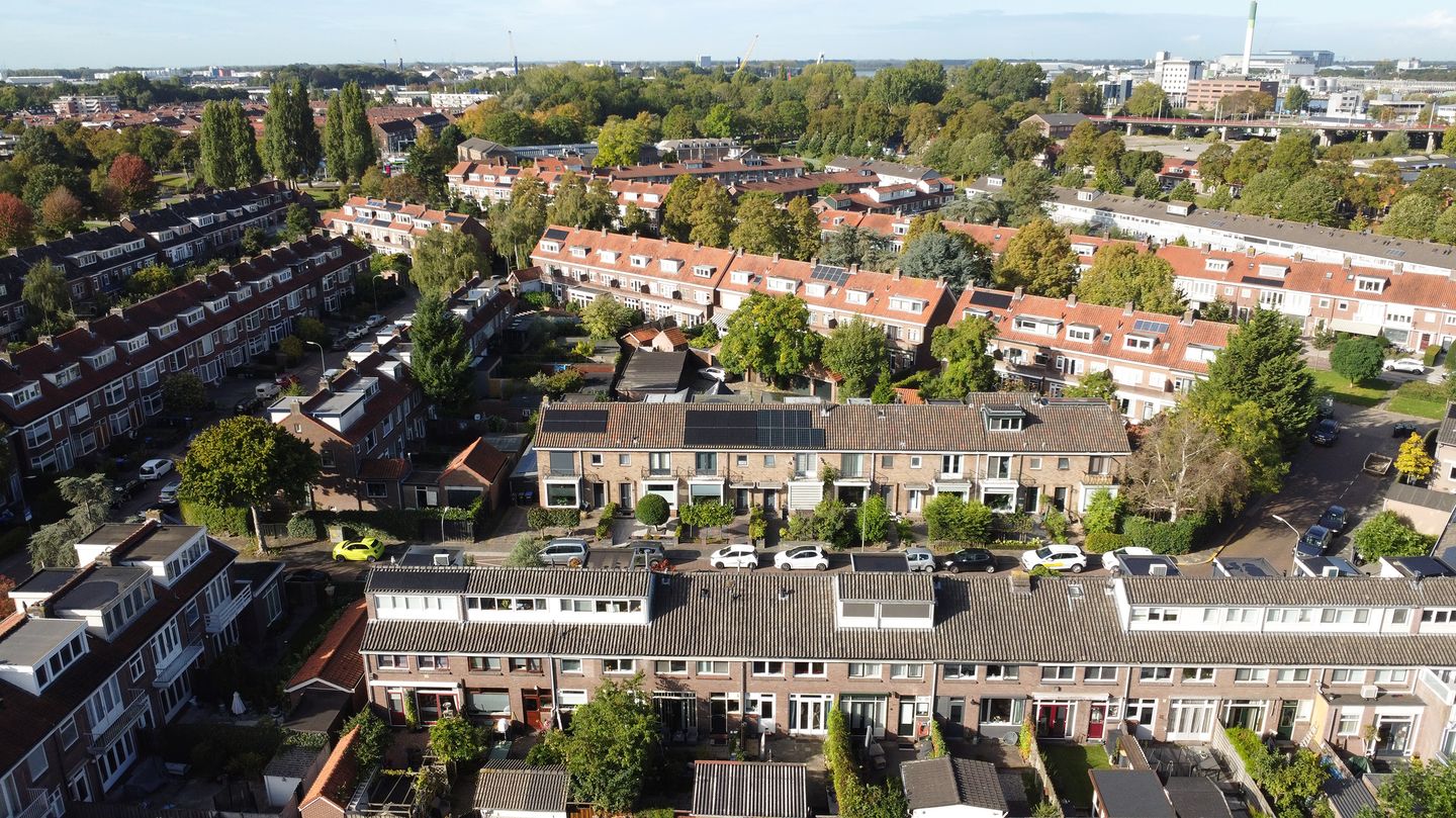 Photo 35 of Van Manderstraat 24