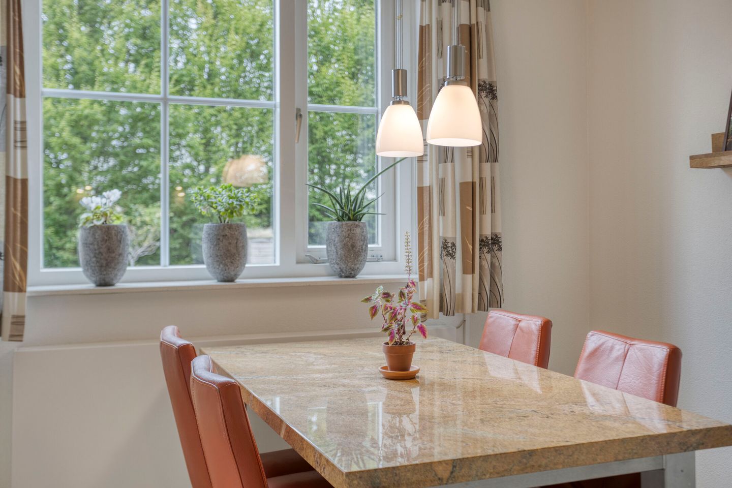 Foto 25 van Straatsburglaan 10