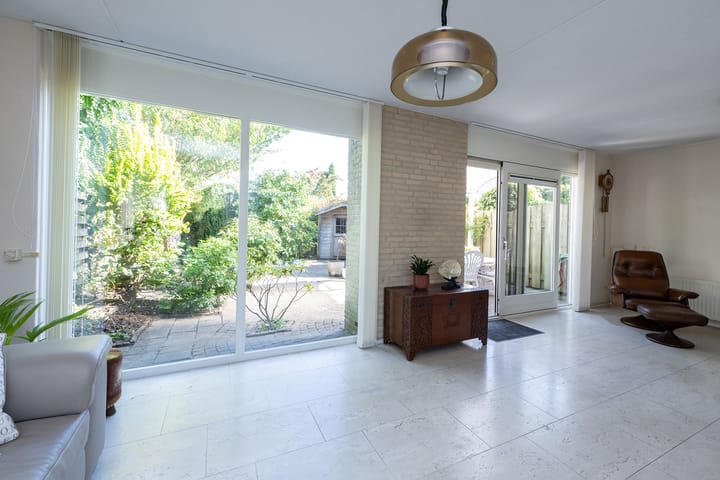 Foto 9 van Izak Osstraat 55