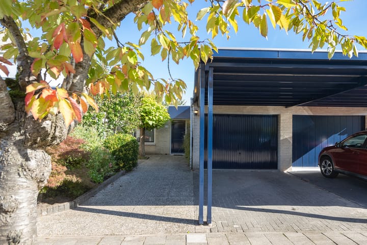 Foto 28 van Izak Osstraat 55