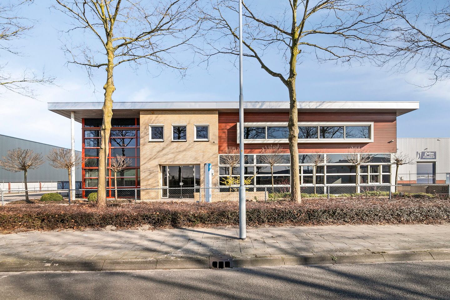 View photo 3 of Van Leeuwenhoekstraat 26